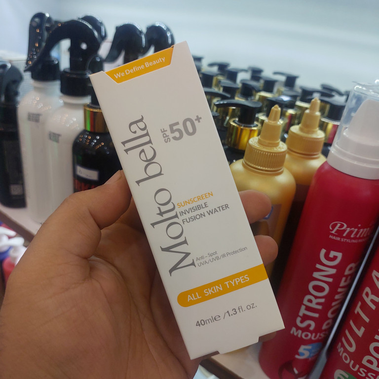 ضد آفتاب ضدلک SPF50 بی رنگ مولتو بلا