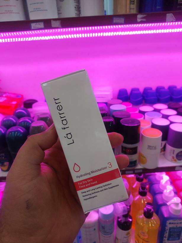 کرم ابرسان و مرطوب کننده صورت و دست لا فارر مخصوص پوست خشک